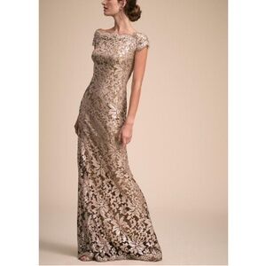 Tadashi Shoji Odette Off Shoulder Sequin Mesh Gown Women’s Size 2